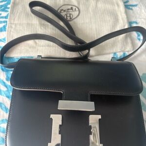 Fashionable crossbody bag